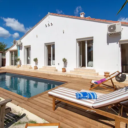 Villa Frontignan, Bianca, Piscine Et Jardin