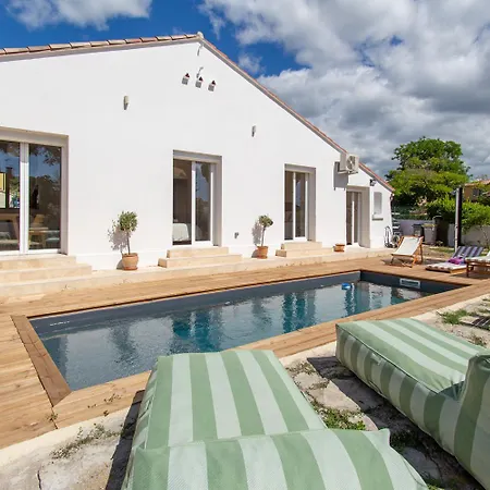 Frontignan, Bianca, Piscine Et Jardin Frontignan